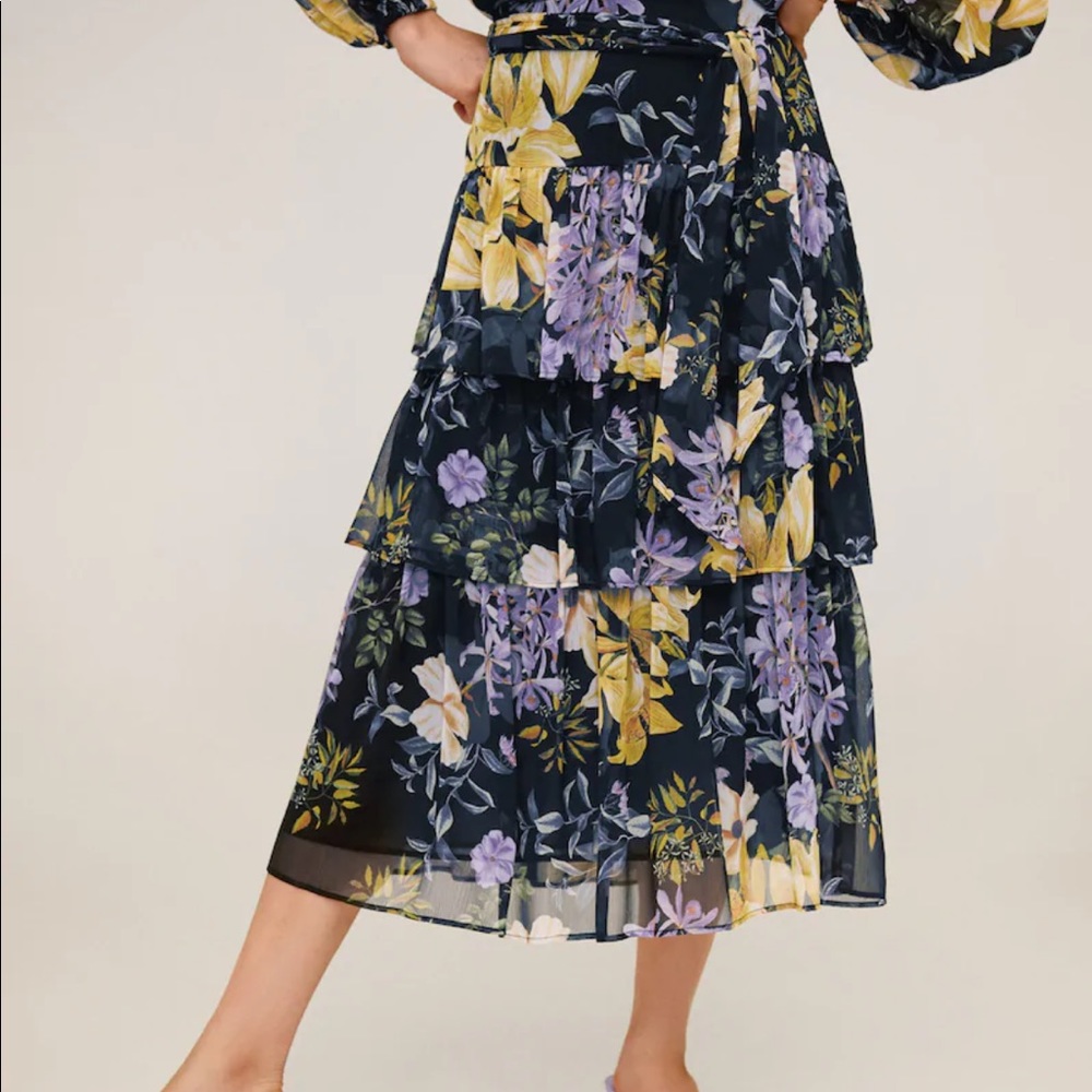 NWT Mango Flowy Floral Tiered printed skirt Midi Belted Chiffon Ruffle - Picture 4 of 12
